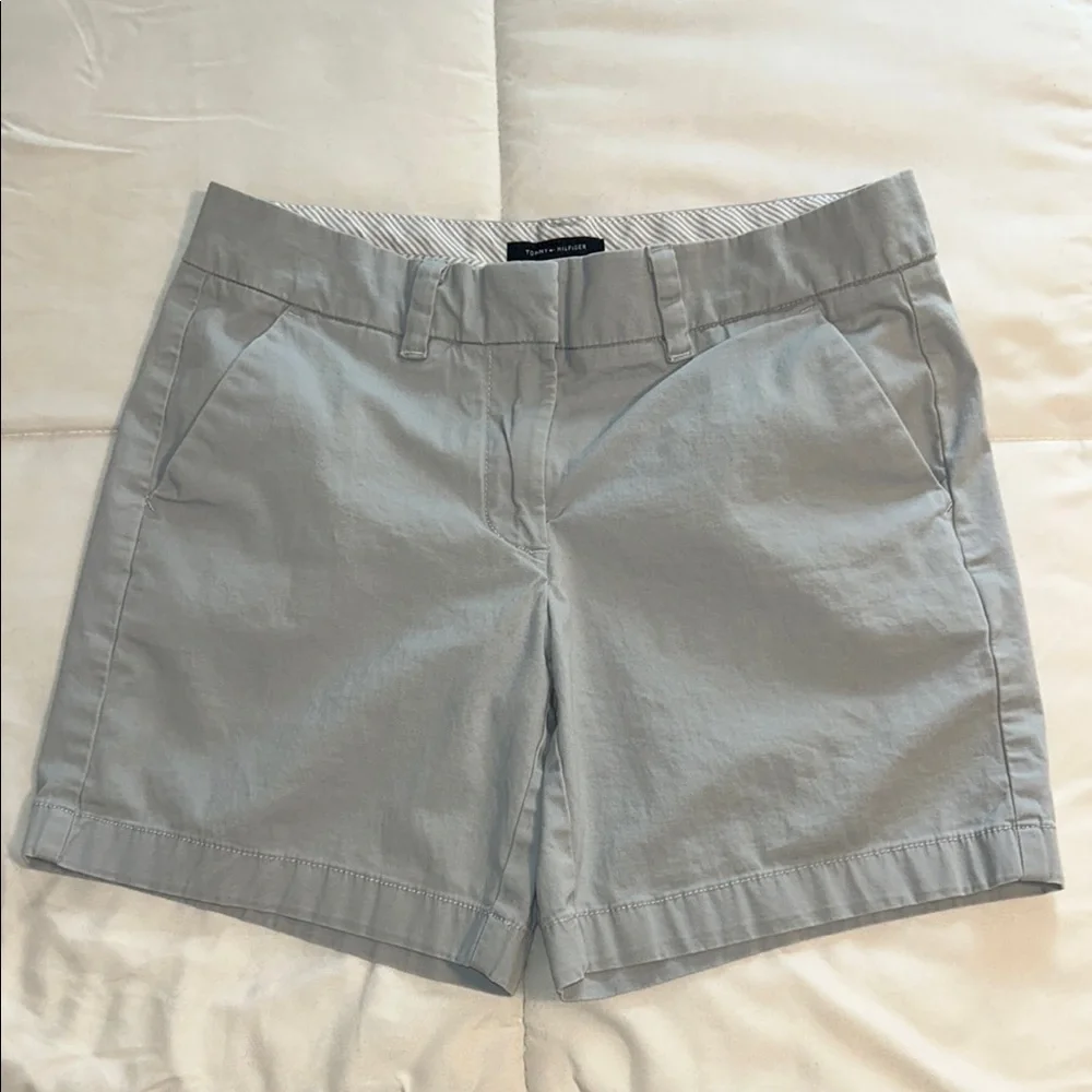 Tommy Hilfiger Shorts Women's Size 4 Gray Chinos - Picture 1 of 8